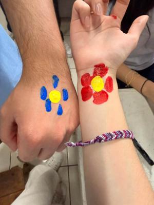 Matching painted flowers